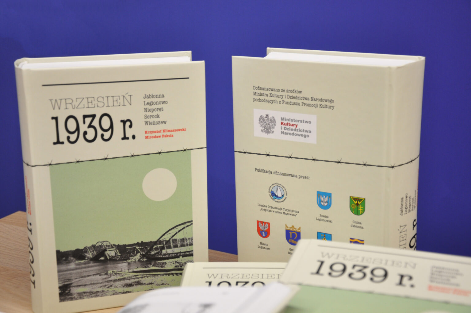 Zdjęcie okładki książki Wrzesień 1939 Zdjęcie okładki książki Wrzesień 1939