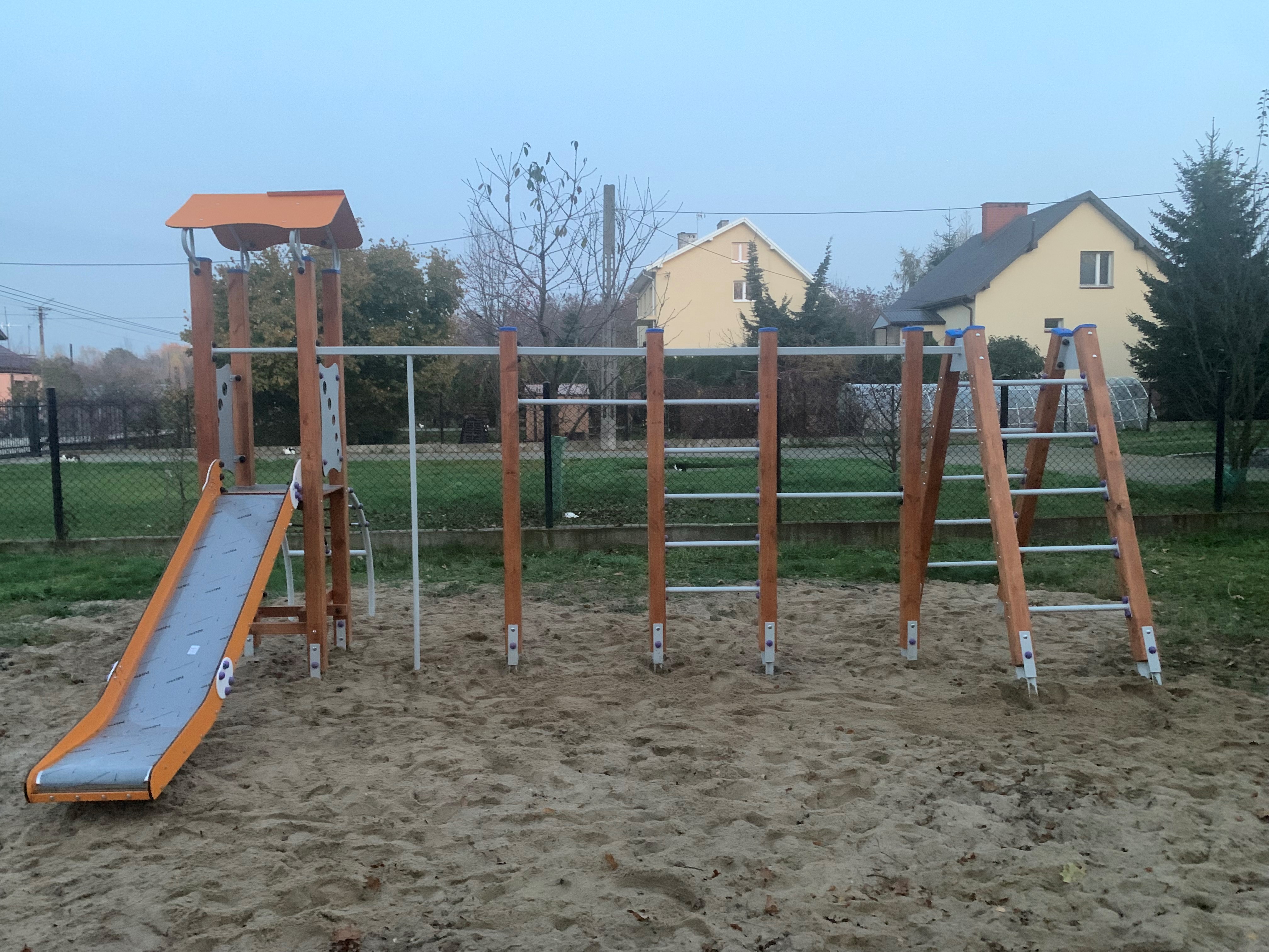 Zrewitalizowany plac zabaw w Janówku Drugim Zrewitalizowany plac zabaw w Janówku Drugim